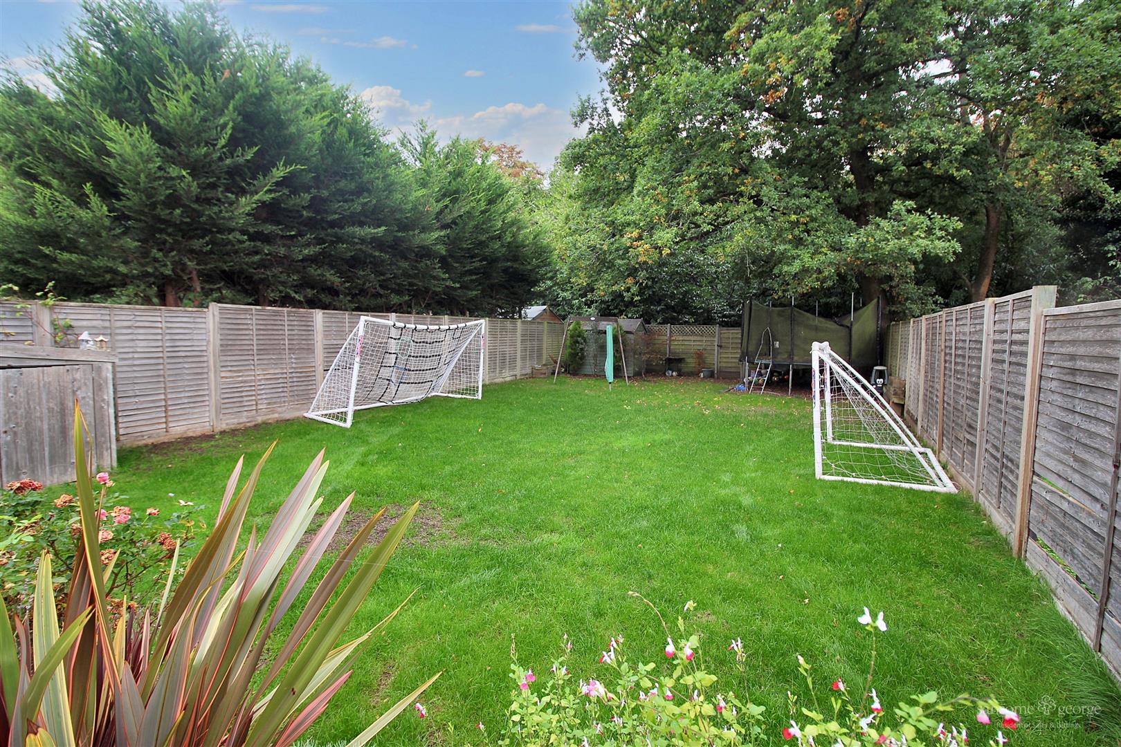 Langley Hill Close, Tilehurst, Reading